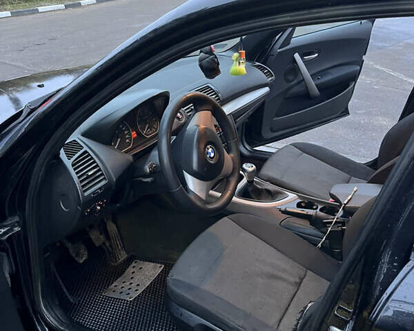 Черный БМВ 1 Серия, объемом двигателя 1.6 л и пробегом 311 тыс. км за 5200 $, фото 5 на Automoto.ua