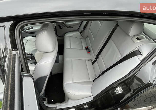 Черный БМВ 1 Серия, объемом двигателя 2 л и пробегом 313 тыс. км за 3060 $, фото 16 на Automoto.ua