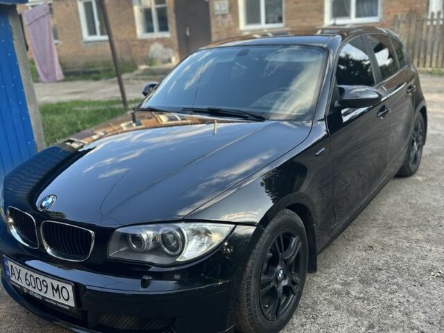 Черный БМВ 1 Серия, объемом двигателя 2 л и пробегом 312 тыс. км за 6000 $, фото 1 на Automoto.ua