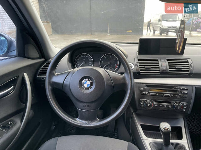 Черный БМВ 1 Серия, объемом двигателя 2 л и пробегом 398 тыс. км за 5550 $, фото 23 на Automoto.ua