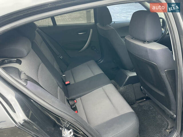 Черный БМВ 1 Серия, объемом двигателя 2 л и пробегом 398 тыс. км за 5550 $, фото 22 на Automoto.ua