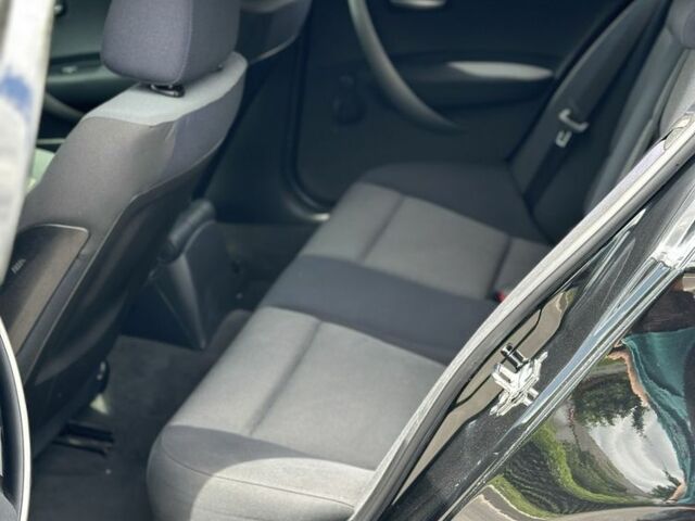 Черный БМВ 1 Серия, объемом двигателя 1.6 л и пробегом 240 тыс. км за 5999 $, фото 14 на Automoto.ua