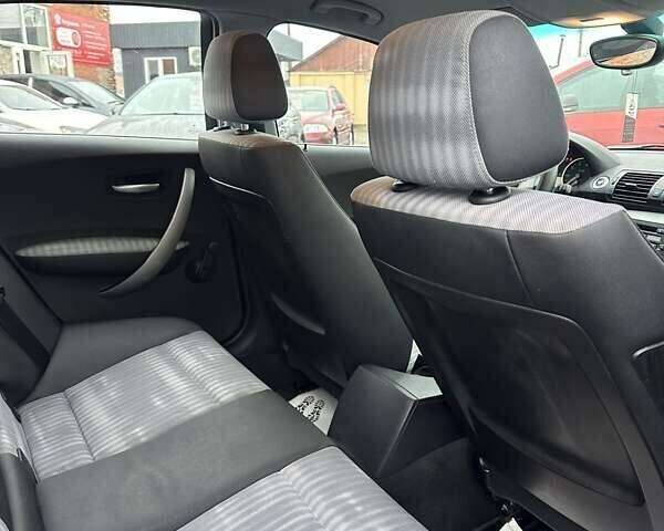 Черный БМВ 1 Серия, объемом двигателя 1.6 л и пробегом 280 тыс. км за 4900 $, фото 10 на Automoto.ua