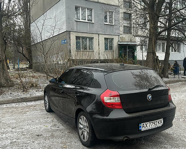 Черный БМВ 1 Серия, объемом двигателя 1.6 л и пробегом 320 тыс. км за 6000 $, фото 5 на Automoto.ua