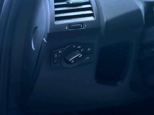 Черный БМВ 1 Серия, объемом двигателя 1.6 л и пробегом 281 тыс. км за 6300 $, фото 12 на Automoto.ua