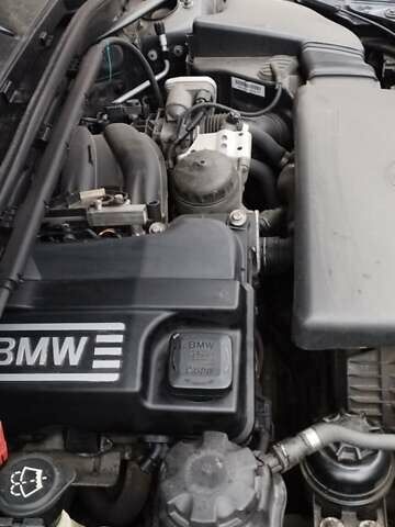 Черный БМВ 1 Серия, объемом двигателя 2 л и пробегом 205 тыс. км за 5600 $, фото 15 на Automoto.ua