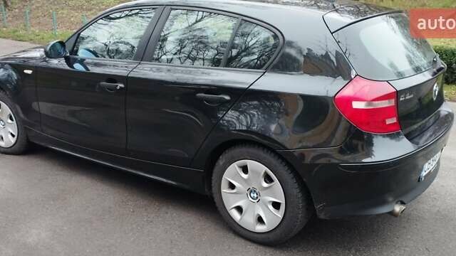Черный БМВ 1 Серия, объемом двигателя 2 л и пробегом 205 тыс. км за 5600 $, фото 2 на Automoto.ua