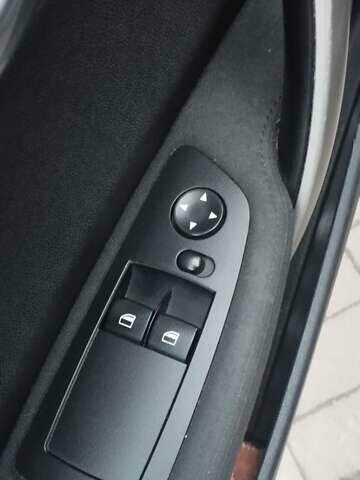 Черный БМВ 1 Серия, объемом двигателя 2 л и пробегом 205 тыс. км за 5600 $, фото 19 на Automoto.ua