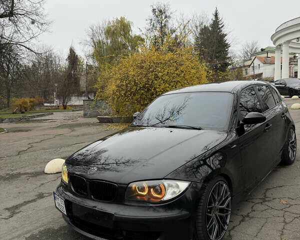 Чорний БМВ 1 Серія, об'ємом двигуна 2 л та пробігом 380 тис. км за 7500 $, фото 1 на Automoto.ua