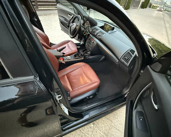 Чорний БМВ 1 Серія, об'ємом двигуна 2 л та пробігом 374 тис. км за 6499 $, фото 7 на Automoto.ua