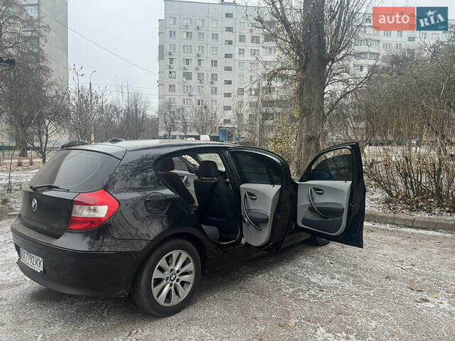Черный БМВ 1 Серия, объемом двигателя 1.6 л и пробегом 320 тыс. км за 6000 $, фото 3 на Automoto.ua