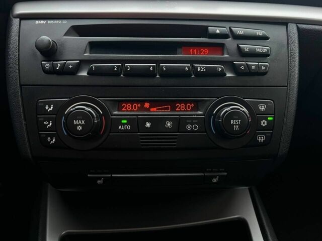 Черный БМВ 1 Серия, объемом двигателя 1.6 л и пробегом 250 тыс. км за 5300 $, фото 11 на Automoto.ua