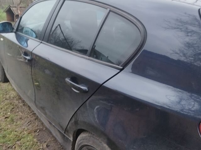 Чорний БМВ 1 Серія, об'ємом двигуна 2 л та пробігом 270 тис. км за 4000 $, фото 3 на Automoto.ua