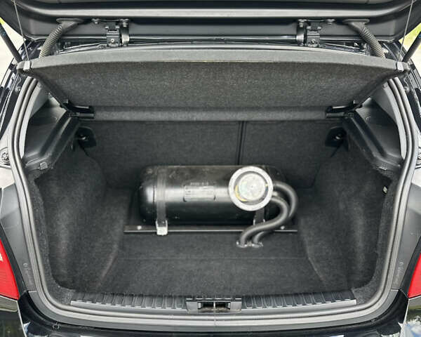 Черный БМВ 1 Серия, объемом двигателя 1.6 л и пробегом 245 тыс. км за 5999 $, фото 12 на Automoto.ua