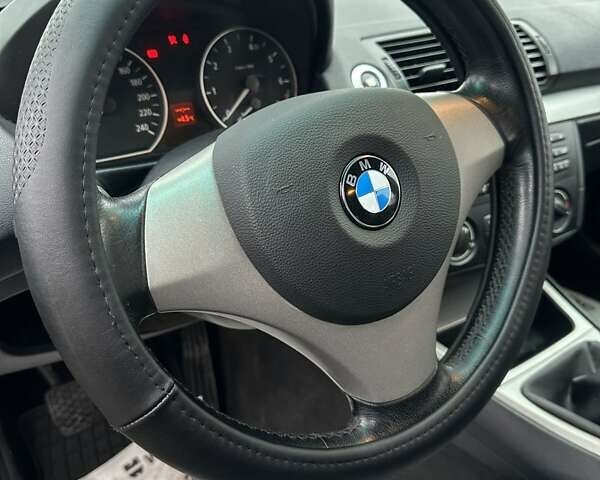 Черный БМВ 1 Серия, объемом двигателя 1.6 л и пробегом 280 тыс. км за 4900 $, фото 17 на Automoto.ua