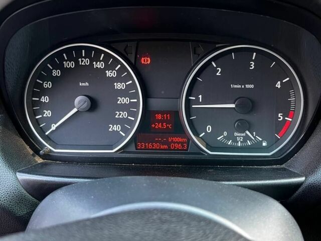 Черный БМВ 1 Серия, объемом двигателя 2 л и пробегом 334 тыс. км за 6500 $, фото 10 на Automoto.ua