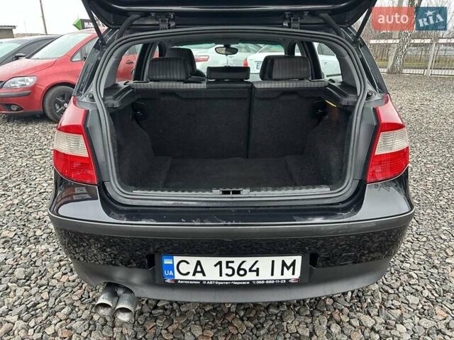 Черный БМВ 1 Серия, объемом двигателя 1.6 л и пробегом 280 тыс. км за 4900 $, фото 12 на Automoto.ua