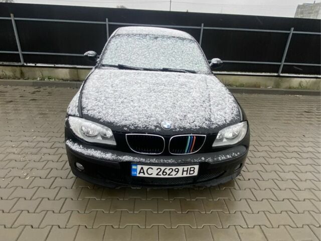 Черный БМВ 1 Серия, объемом двигателя 2 л и пробегом 200 тыс. км за 3500 $, фото 2 на Automoto.ua