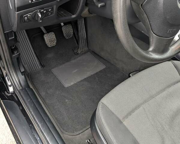 Чорний БМВ 1 Серія, об'ємом двигуна 1.6 л та пробігом 238 тис. км за 6400 $, фото 26 на Automoto.ua