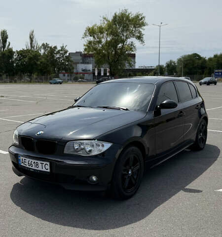 Черный БМВ 1 Серия, объемом двигателя 1.6 л и пробегом 243 тыс. км за 5800 $, фото 1 на Automoto.ua