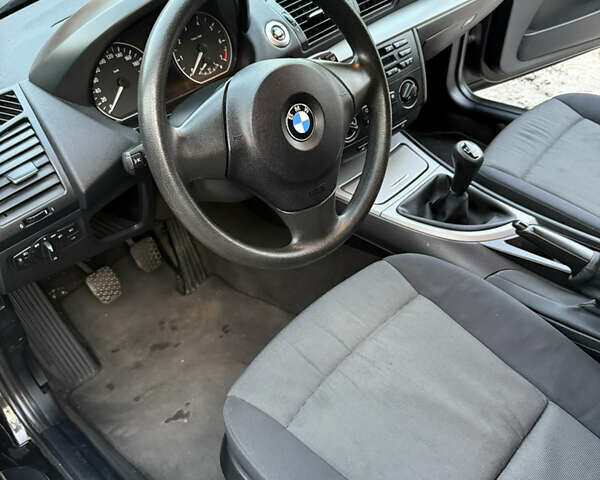 Чорний БМВ 1 Серія, об'ємом двигуна 1.6 л та пробігом 291 тис. км за 3100 $, фото 7 на Automoto.ua