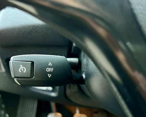 Черный БМВ 1 Серия, объемом двигателя 2 л и пробегом 275 тыс. км за 5800 $, фото 11 на Automoto.ua