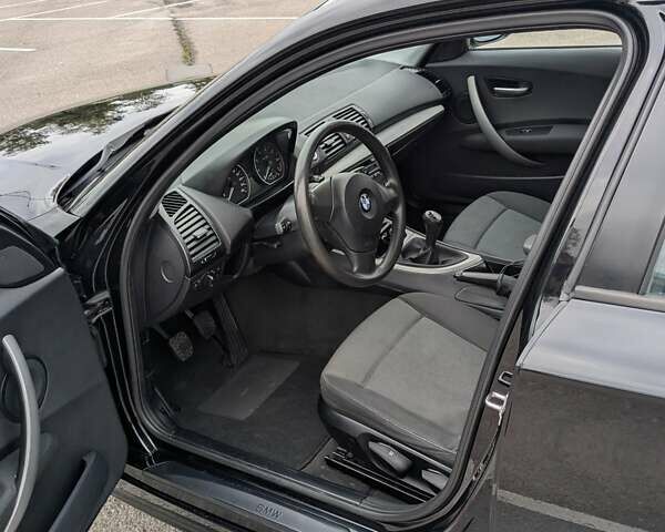 Чорний БМВ 1 Серія, об'ємом двигуна 1.6 л та пробігом 238 тис. км за 6400 $, фото 21 на Automoto.ua