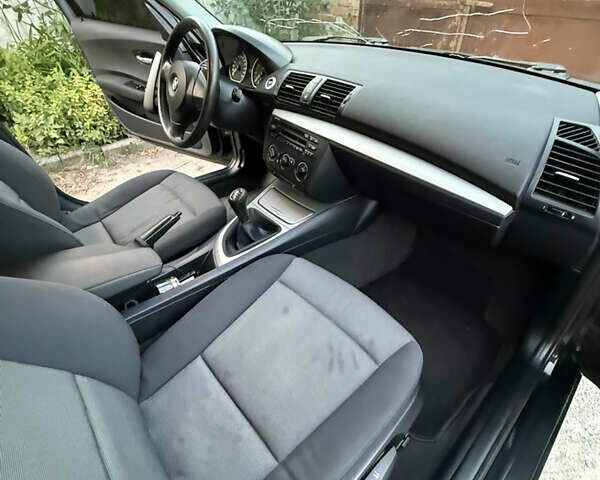 Чорний БМВ 1 Серія, об'ємом двигуна 1.6 л та пробігом 291 тис. км за 3100 $, фото 15 на Automoto.ua