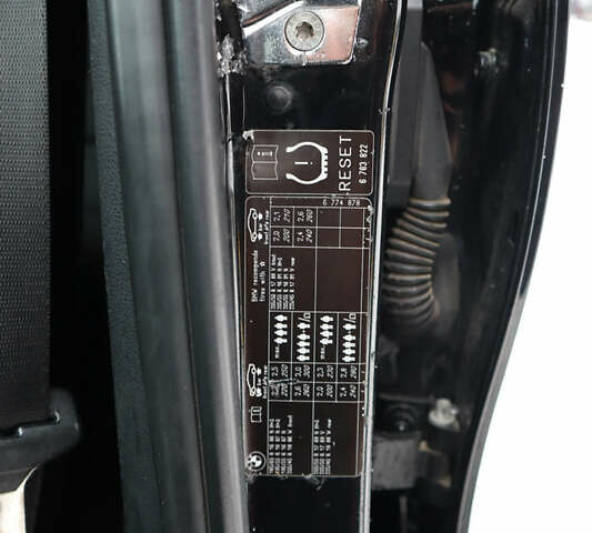 Чорний БМВ 1 Серія, об'ємом двигуна 1.6 л та пробігом 319 тис. км за 4900 $, фото 13 на Automoto.ua