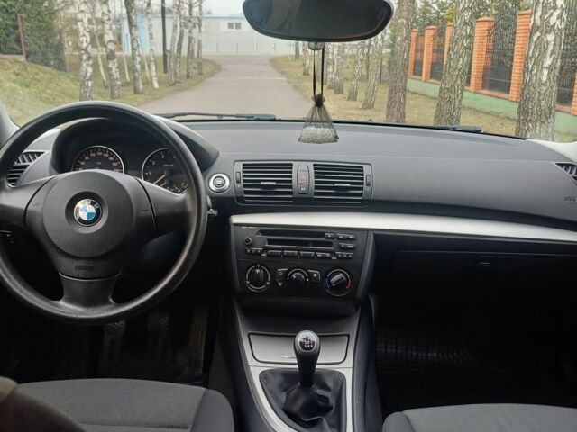 Черный БМВ 1 Серия, объемом двигателя 1.6 л и пробегом 144 тыс. км за 4800 $, фото 4 на Automoto.ua