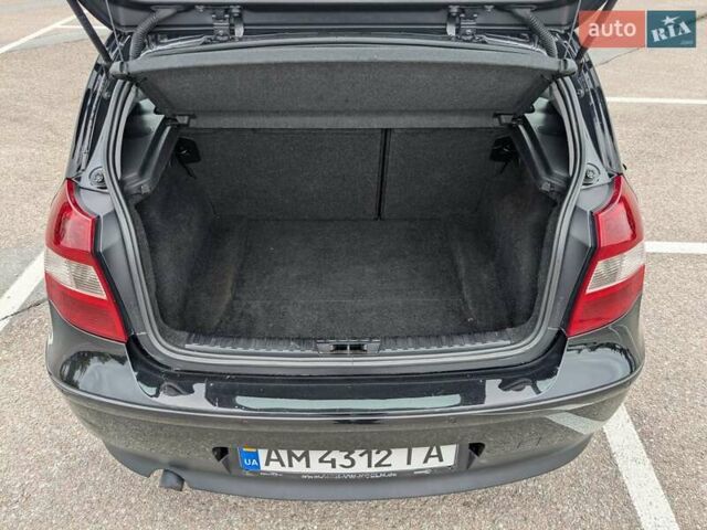 Чорний БМВ 1 Серія, об'ємом двигуна 1.6 л та пробігом 238 тис. км за 6400 $, фото 24 на Automoto.ua