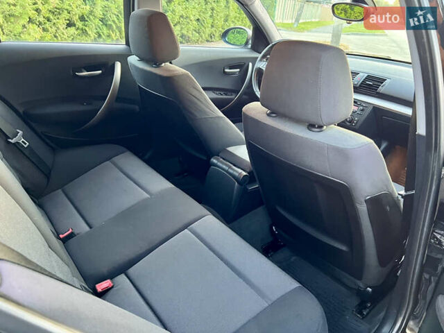 Черный БМВ 1 Серия, объемом двигателя 2 л и пробегом 275 тыс. км за 5800 $, фото 8 на Automoto.ua