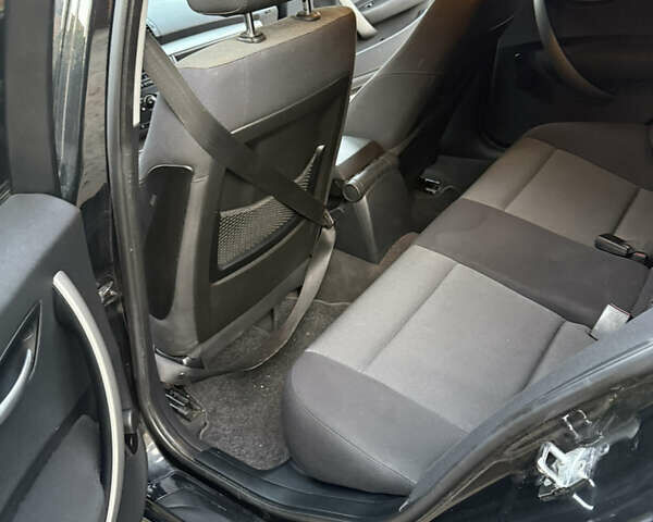 Чорний БМВ 1 Серія, об'ємом двигуна 1.6 л та пробігом 291 тис. км за 3100 $, фото 14 на Automoto.ua