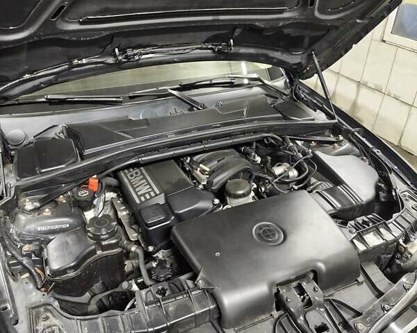 Черный БМВ 1 Серия, объемом двигателя 1.6 л и пробегом 270 тыс. км за 4999 $, фото 9 на Automoto.ua