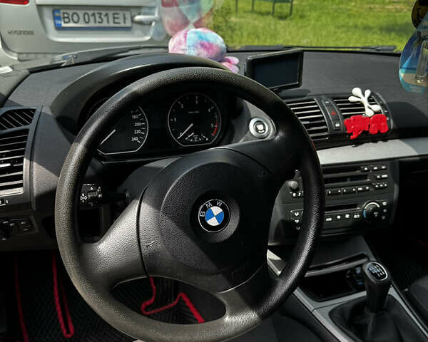 Черный БМВ 1 Серия, объемом двигателя 2 л и пробегом 245 тыс. км за 6500 $, фото 3 на Automoto.ua