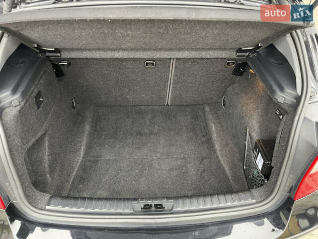 Черный БМВ 1 Серия, объемом двигателя 2 л и пробегом 229 тыс. км за 7750 $, фото 13 на Automoto.ua