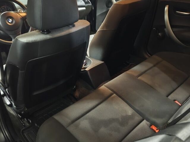 Черный БМВ 1 Серия, объемом двигателя 1.6 л и пробегом 270 тыс. км за 5100 $, фото 6 на Automoto.ua