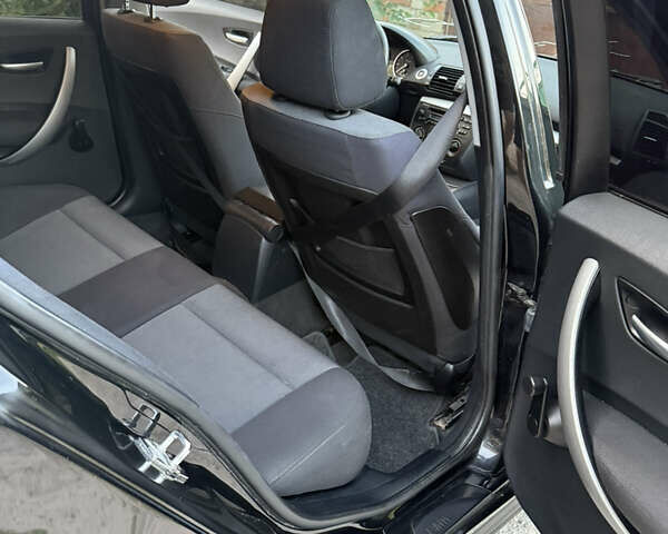 Чорний БМВ 1 Серія, об'ємом двигуна 1.6 л та пробігом 291 тис. км за 3100 $, фото 9 на Automoto.ua