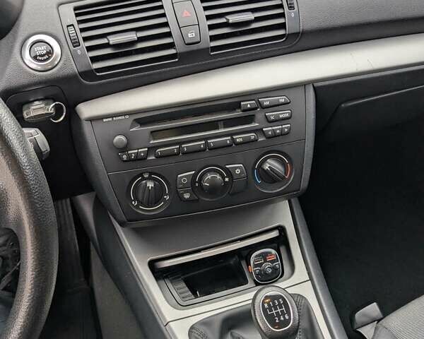 Чорний БМВ 1 Серія, об'ємом двигуна 1.6 л та пробігом 238 тис. км за 6400 $, фото 18 на Automoto.ua