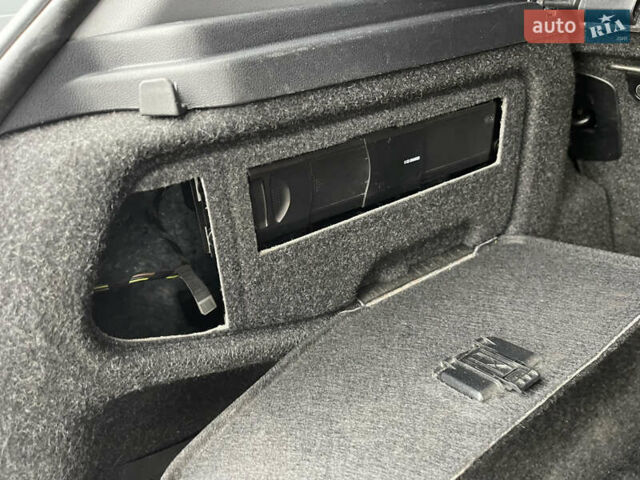 Черный БМВ 1 Серия, объемом двигателя 2 л и пробегом 229 тыс. км за 7750 $, фото 15 на Automoto.ua