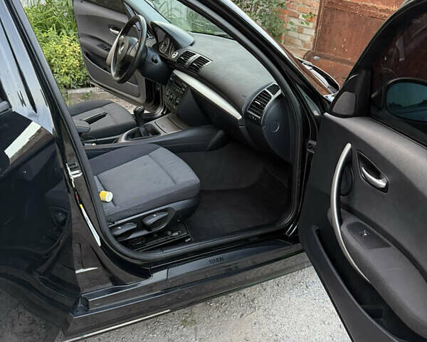 Чорний БМВ 1 Серія, об'ємом двигуна 1.6 л та пробігом 291 тис. км за 3100 $, фото 10 на Automoto.ua