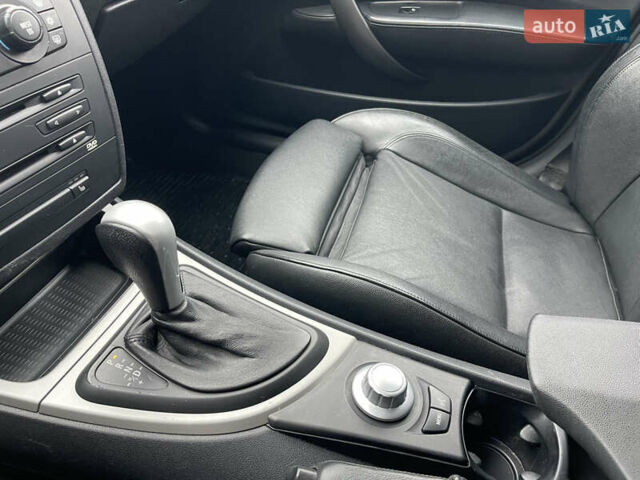 Черный БМВ 1 Серия, объемом двигателя 2 л и пробегом 229 тыс. км за 7750 $, фото 49 на Automoto.ua