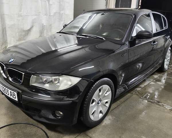 Черный БМВ 1 Серия, объемом двигателя 1.6 л и пробегом 270 тыс. км за 4999 $, фото 1 на Automoto.ua