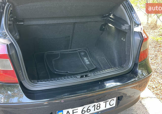 Черный БМВ 1 Серия, объемом двигателя 1.6 л и пробегом 247 тыс. км за 8800 $, фото 16 на Automoto.ua