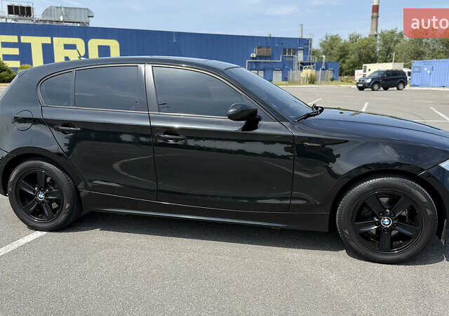 Черный БМВ 1 Серия, объемом двигателя 1.6 л и пробегом 243 тыс. км за 5800 $, фото 8 на Automoto.ua