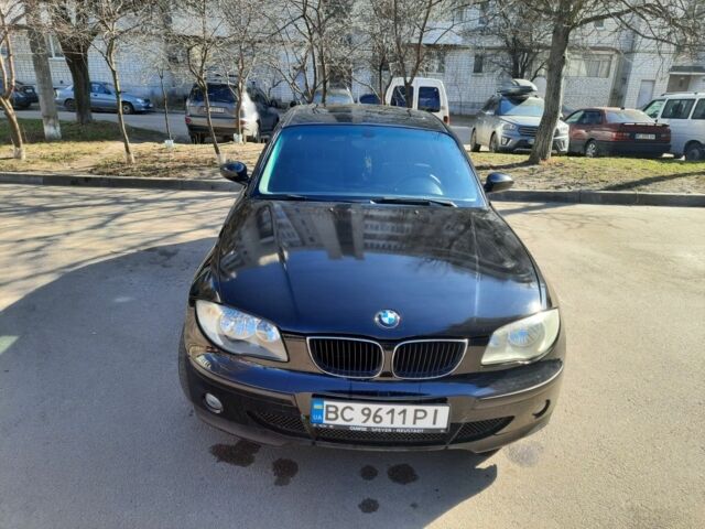 Черный БМВ 1 Серия, объемом двигателя 1.6 л и пробегом 260 тыс. км за 4900 $, фото 6 на Automoto.ua