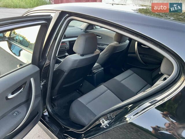 Черный БМВ 1 Серия, объемом двигателя 2 л и пробегом 275 тыс. км за 5800 $, фото 14 на Automoto.ua