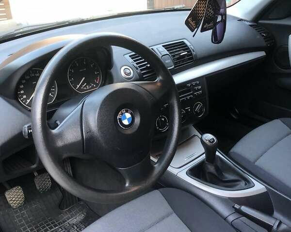 Черный БМВ 1 Серия, объемом двигателя 1.6 л и пробегом 245 тыс. км за 5600 $, фото 6 на Automoto.ua