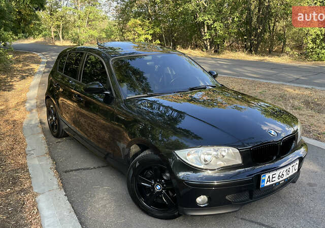 Черный БМВ 1 Серия, объемом двигателя 1.6 л и пробегом 247 тыс. км за 8800 $, фото 9 на Automoto.ua