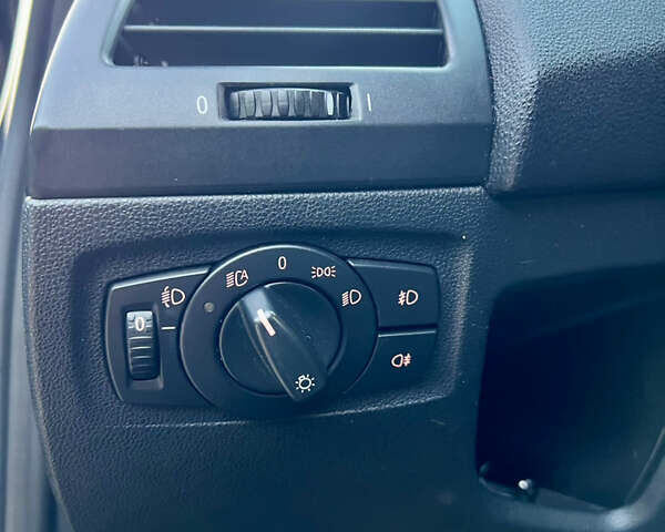 Черный БМВ 1 Серия, объемом двигателя 2 л и пробегом 275 тыс. км за 5800 $, фото 12 на Automoto.ua